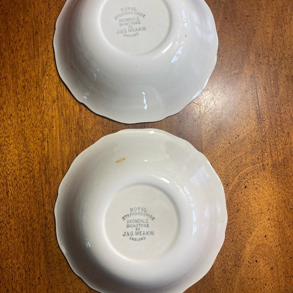 2 Meakin 6 1/2” Avondale Pink Coupe Cereal Bowls - Picture 3 of 11